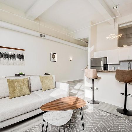 Cozysuites - 2Br With Direct Skybridge Access #5 Indianapolis Bagian luar foto