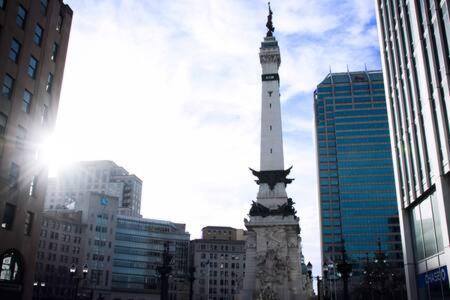 Cozysuites - 2Br With Direct Skybridge Access #5 Indianapolis Bagian luar foto