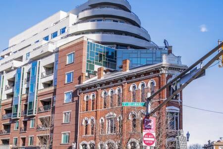 Cozysuites - 2Br With Direct Skybridge Access #5 Indianapolis Bagian luar foto