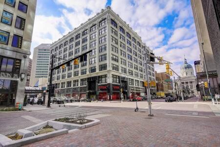 Cozysuites - 2Br With Direct Skybridge Access #5 Indianapolis Bagian luar foto